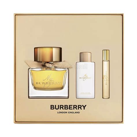 my burberry perfume gift set|Burberry classic perfume gift set.